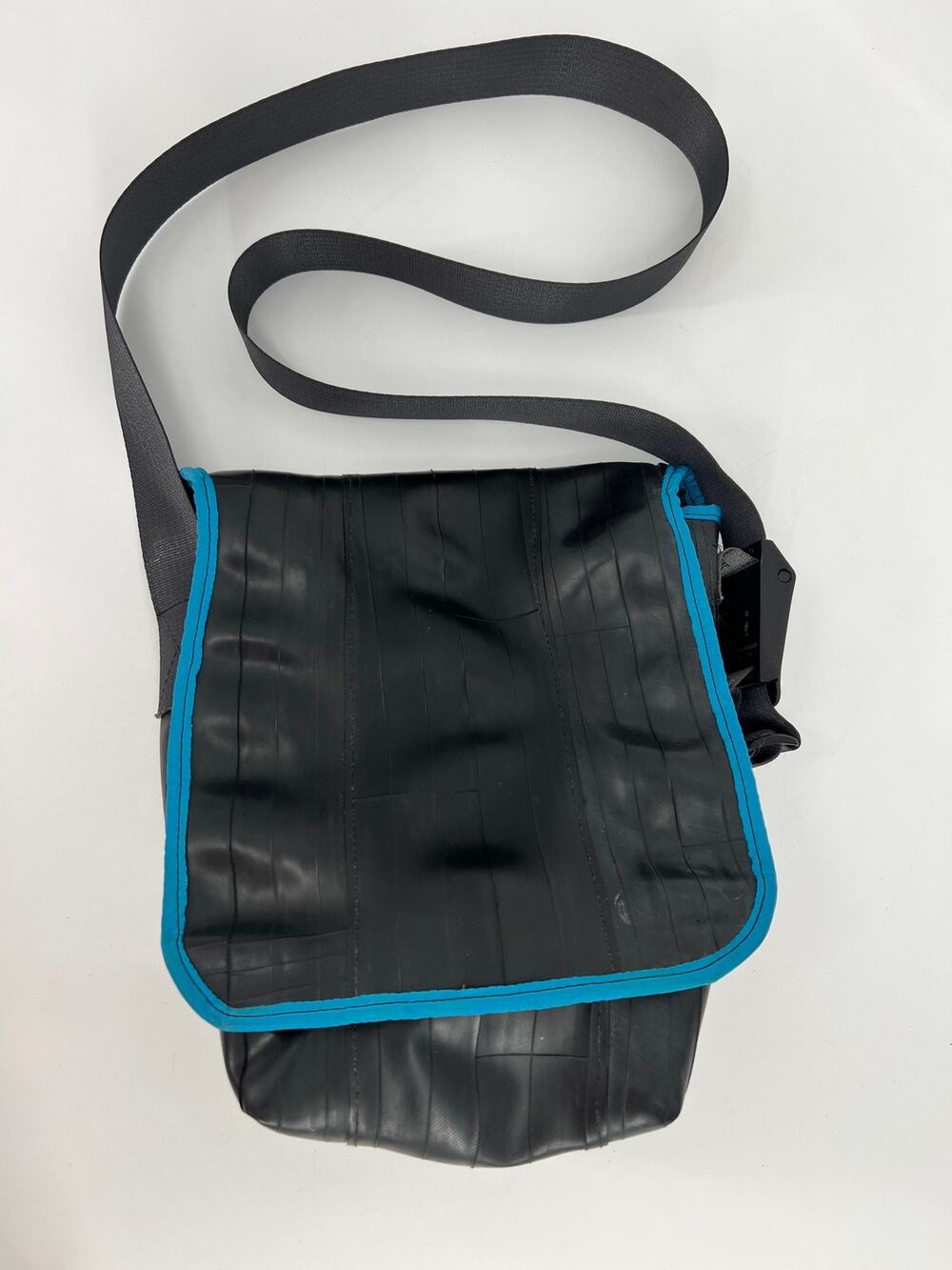 Alchemy Goods Haversack Sachel Crossbody Bag Black Upcycled Bicycle Inner Tubes